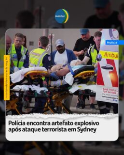 A polícia australiana afirmou neste domingo, 14, ter encontrado um artefato explosivo improvisado em um carro ligado a um dos suspeitos do ataque a tiros que matou ao menos 11 pessoas durante um evento da comunidade judaica na praia de Bondi, em Sydney. O episódio foi classificado pelas autoridades como terrorismo.

“Encontramos um artefato explosivo improvisado em um carro ligado ao agressor falecido”, disse o comissário de polícia de Nova Gales do Sul, Mal Lanyon, em coletiva de imprensa. Segundo ele, um dos atiradores morreu no local e um segundo suspeito foi preso.

#terrorismo #sydney #bondi #bondibeach #monitordademocracia