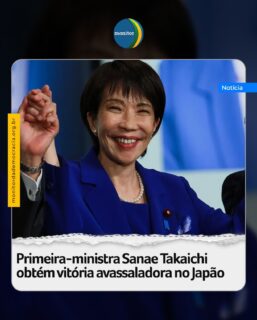 A aposta arriscada da primeira-ministra japonesa, Sanae Takaichi, de convocar eleições antecipadas deu certo: os eleitores concederam ao seu Partido Liberal Democrático (PLD) uma grande maioria nas eleições deste domingo (8), segundo a emissora pública NHK.

Após uma eleição apresentada como um referendo sobre a própria Takaichi, o PLD deve conquistar, segundo projeções, mais de 310 das 465 cadeiras na Câmara Baixa do Japão. Essa é a primeira vez desde a Segunda Guerra Mundial que um único partido garante uma maioria de dois terços no parlamento. A coalizão governista mais ampla conquistou mais de 340 cadeiras.

Em entrevista à NHK, Takaichi agradeceu aos eleitores que “enfrentaram o frio e caminharam pelas ruas nevadas para votar”.

#japão #sanaetakaichi #eleicoes #política #monitordademocracia