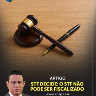🚨 O STF ACABOU DE DECIDIR: ele mesmo não pode ser fiscalizado.

Em decisão monocrática, o ministro Gilmar Mendes acabou com a possibilidade de qualquer cidadão denunciar ministros do Supremo por crime de responsabilidade. A partir de agora:

❌ Só a PGR (nomeada pelo Presidente) poderá pedir impeachment
❌ O Senado precisará de 2/3 logo de cara para sequer abrir o processo
❌ O povo foi oficialmente afastado do controle sobre o Supremo

O argumento? “Proteger a democracia”.

O resultado? Um Poder da República acima de qualquer controle popular e político.

Leia o artigo completo do Conselheiro Ismael Almeida no Monitor da Democracia. Análise jurídica implacável sobre a decisão que redesenhou o sistema de freios e contrapesos do Brasil – sem passar pelo Congresso e sem perguntar ao povo.

🔗 Link na bio 

Você acha normal um tribunal decidir que não pode ser fiscalizado?

Comenta aqui embaixo 👇

#stf #impeachment #gilmarmendes #direitoconstitucional #monitordademocracia